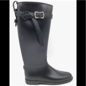 Dirty Laundry rain boots